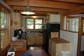 Private kitchen - Brickyard Cottage 26 by Winfield Inn (Arcadia)
