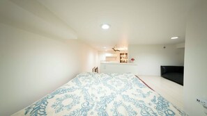 Designer's Apartment - Pet Friendly (Additional Fee) | 1 bedroom, down comforters, desk, blackout drapes - Polaris 102 (Nagoya)