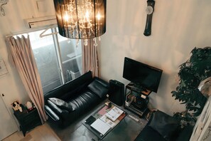 Designer's Apartment - Pet Friendly (Additional Fee) | 1 bedroom, down comforters, desk, blackout drapes - Polaris 102 (Nagoya)