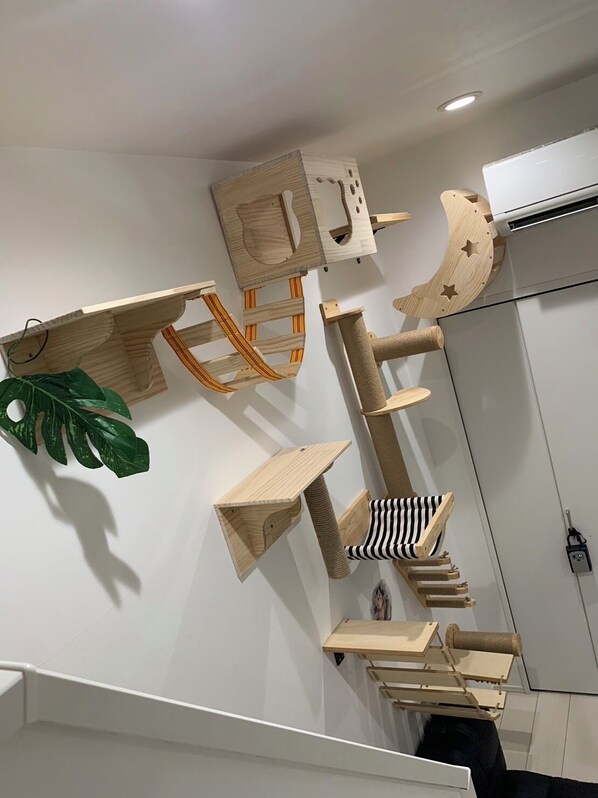 Designer's Apartment - Pet Friendly (Additional Fee) | 1 bedroom, down duvets, desk, blackout curtains - Polaris 102 (Nagoya)