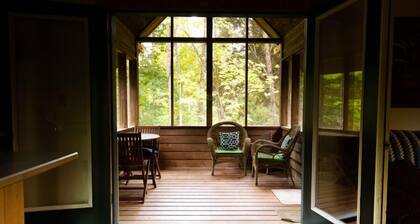 Brickyard Cottage 3 by Winfield Inn