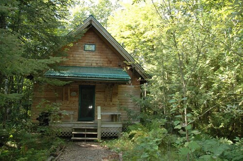 Brickyard Cottage 4 by Winfield Inn