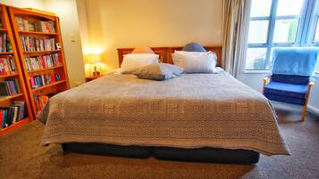 Family House, City View | 2 bedrooms, Egyptian cotton sheets, premium bedding, down duvets