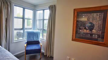Family House, City View | 2 bedrooms, Egyptian cotton sheets, premium bedding, down duvets