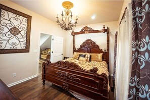 1 bedroom, desk, iron/ironing board, free WiFi