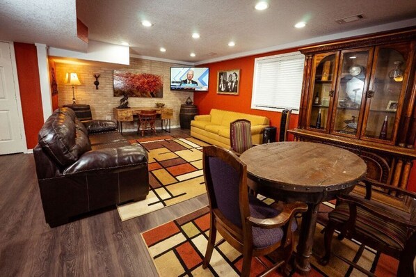 Smart TV, fireplace, video games