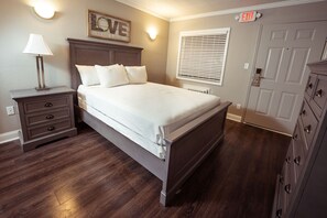 1 bedroom, desk, iron/ironing board, free WiFi