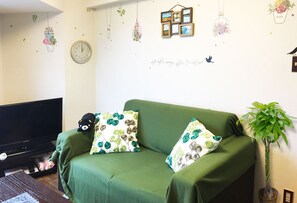 公寓 (Shin Hokkaido Style) | 客厅 | 40-英寸纯平电视 （配备有线频道）、电视