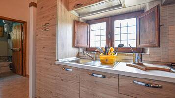 Kühlschrank, Herdplatte