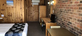 Riverland Motel