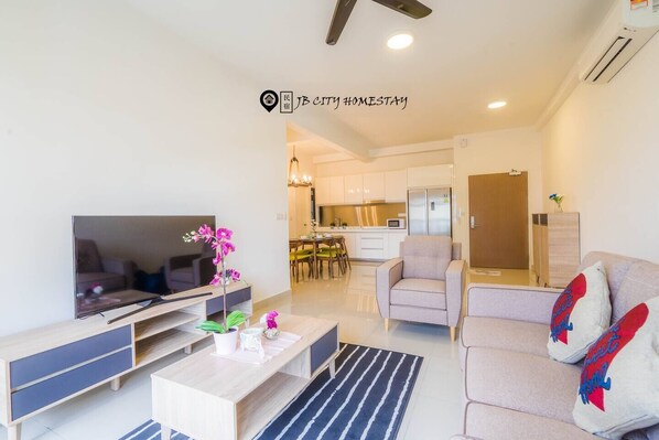 TV - Legoland Medini 2 bedroom #1 @ JB City 美迪尼乐高园 (johore)