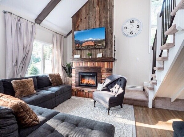 Smart TV, fireplace, Hulu, streaming services