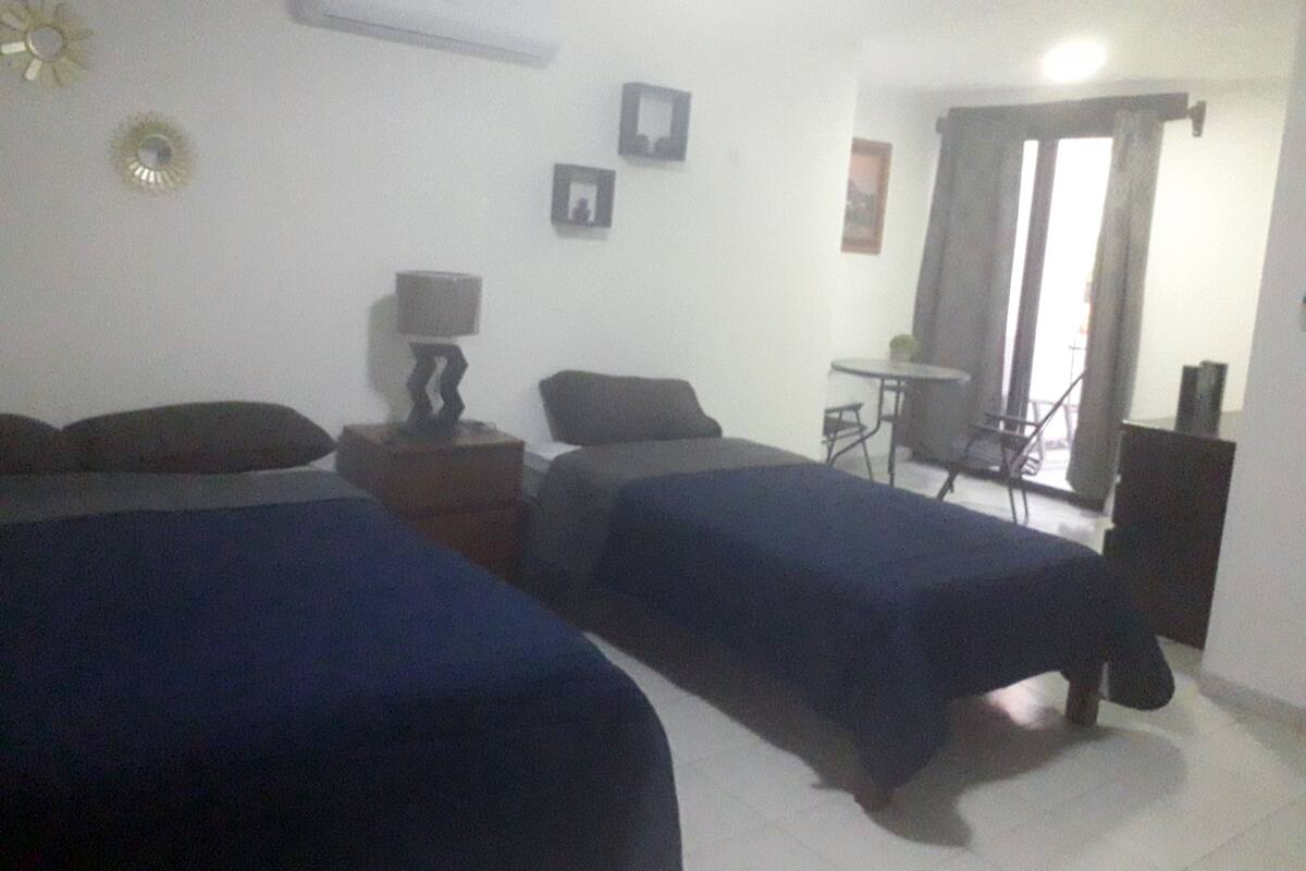 1 habitación, minibar y wifi gratis