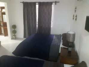 Classic Room | 1 bedroom, minibar, free WiFi - Triton - Rooms in Front of the Beach (Cancun)