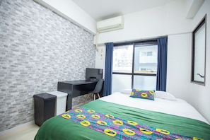 1 dormitorio, escritorio, tabla de planchar con plancha y wifi gratis