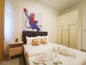 3 bedrooms, iron/ironing board, WiFi, bed sheets