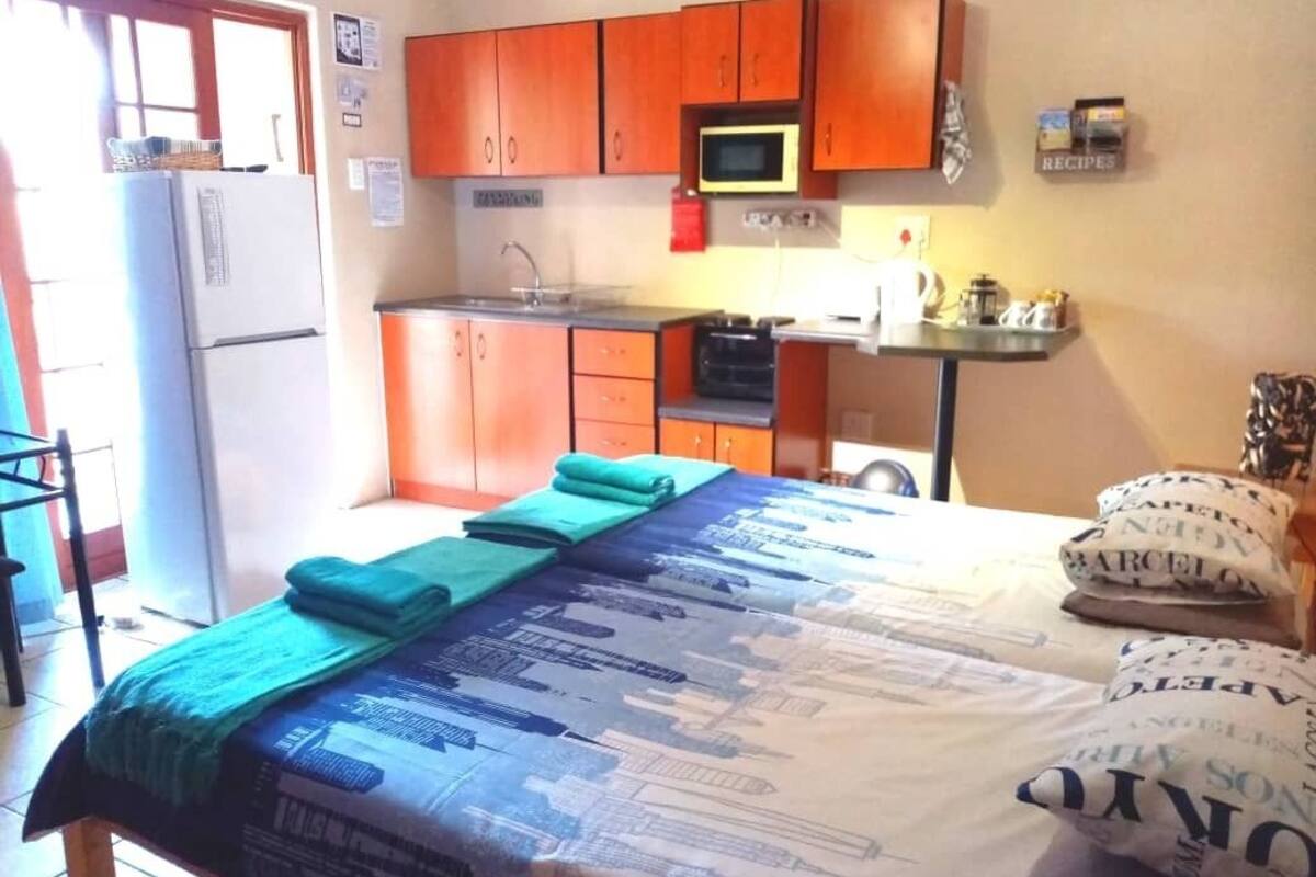 In-room safe, iron/ironing board, free WiFi, bed sheets