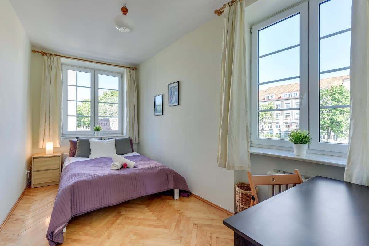 2 quartos, ferros/tábuas de passar roupa, Wi-Fi, roupa de cama