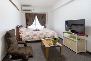 1 bedroom, desk, iron/ironing board, free WiFi