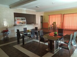 Desayuno continental incluido todos los días 