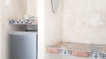 Kahden hengen standard-huone | Minibaari, yksilöllisesti sisustettu, yksilöllisesti kalustettu