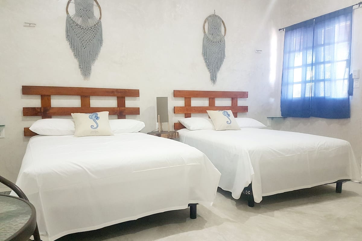 standard double room | minibar, individually decorated, individually furnished