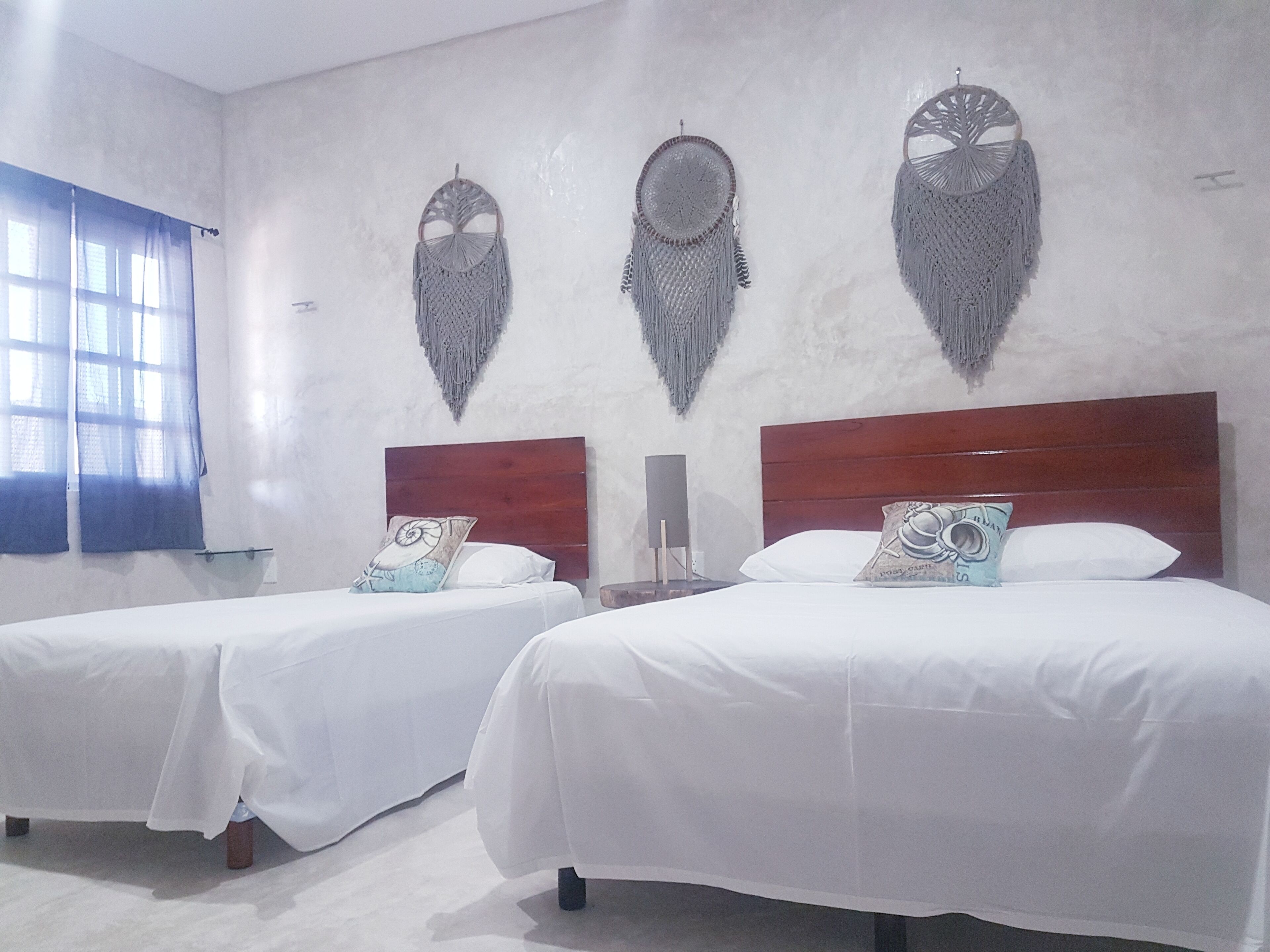 standard double room | minibar, individually decorated, individually furnished