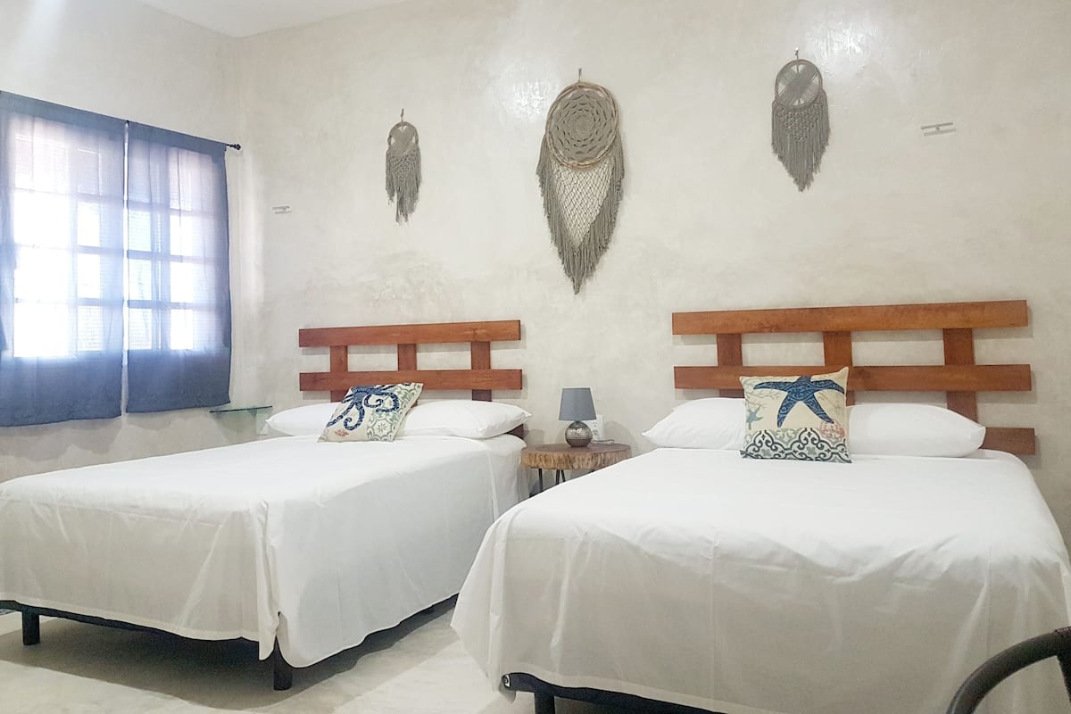 standard double room | minibar, individually decorated, individually furnished