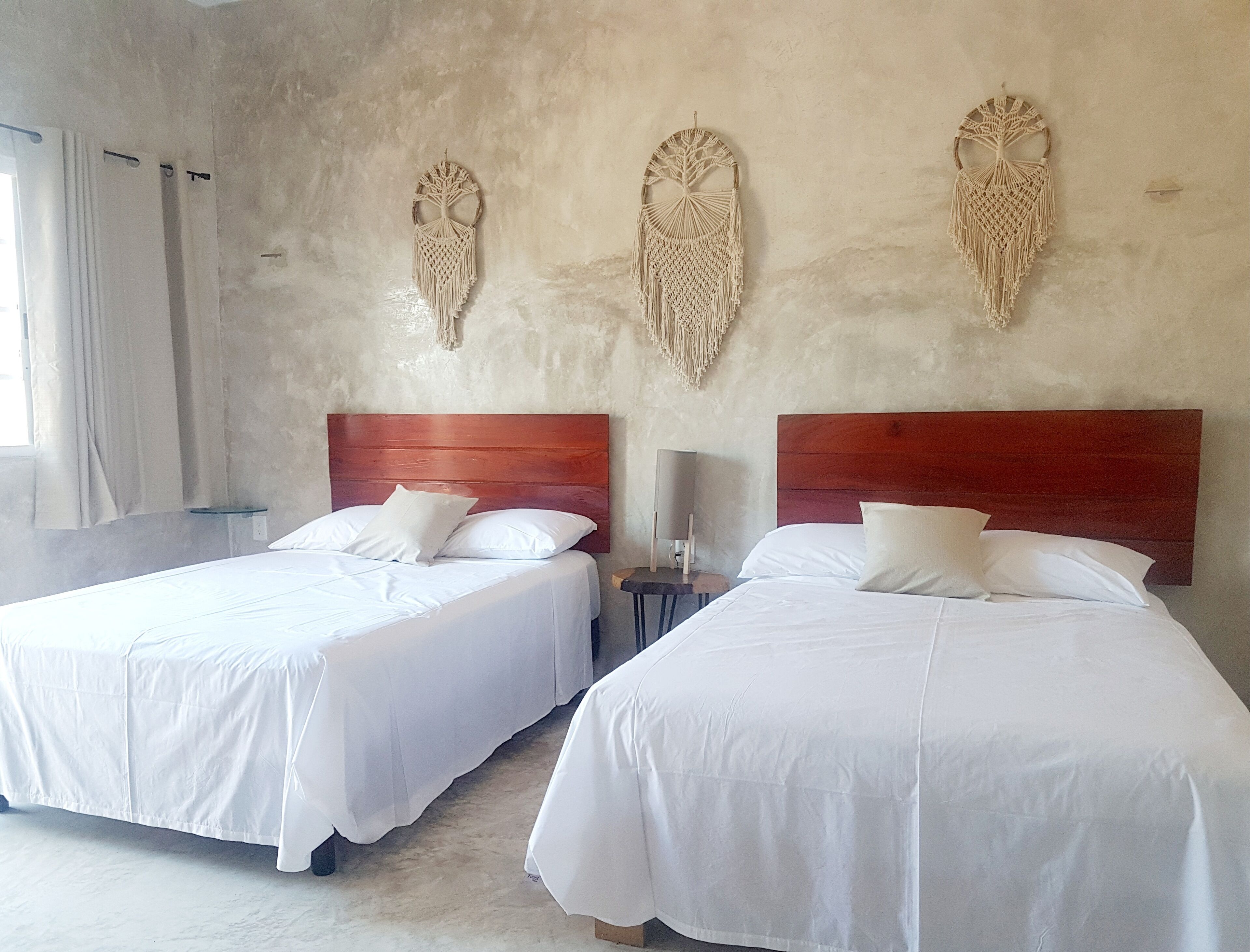 Habitación doble estándar | Minibar, decoración personalizada y muebles diferentes 