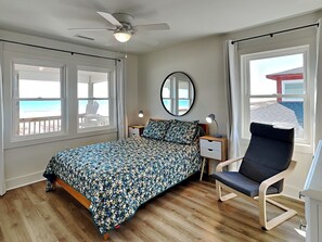 4 bedrooms, free WiFi, bed sheets