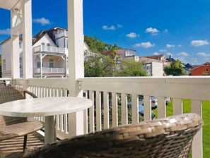 Outdoor dining - Tina, Kühlungsborn (Baltic seaside resort), Germany (Kühlungsborn)