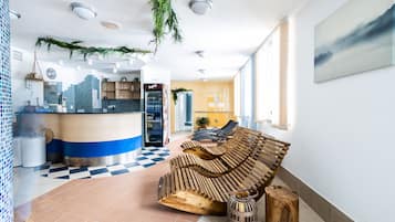 Szauna, pezsgőfürdő, gőzfürdő és törökfürdő/hammam, hidroterápia