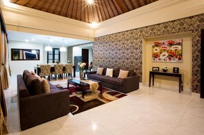 Interior - 3BDR Pool Villa Near Popular Points Seminyak (Seminyak)