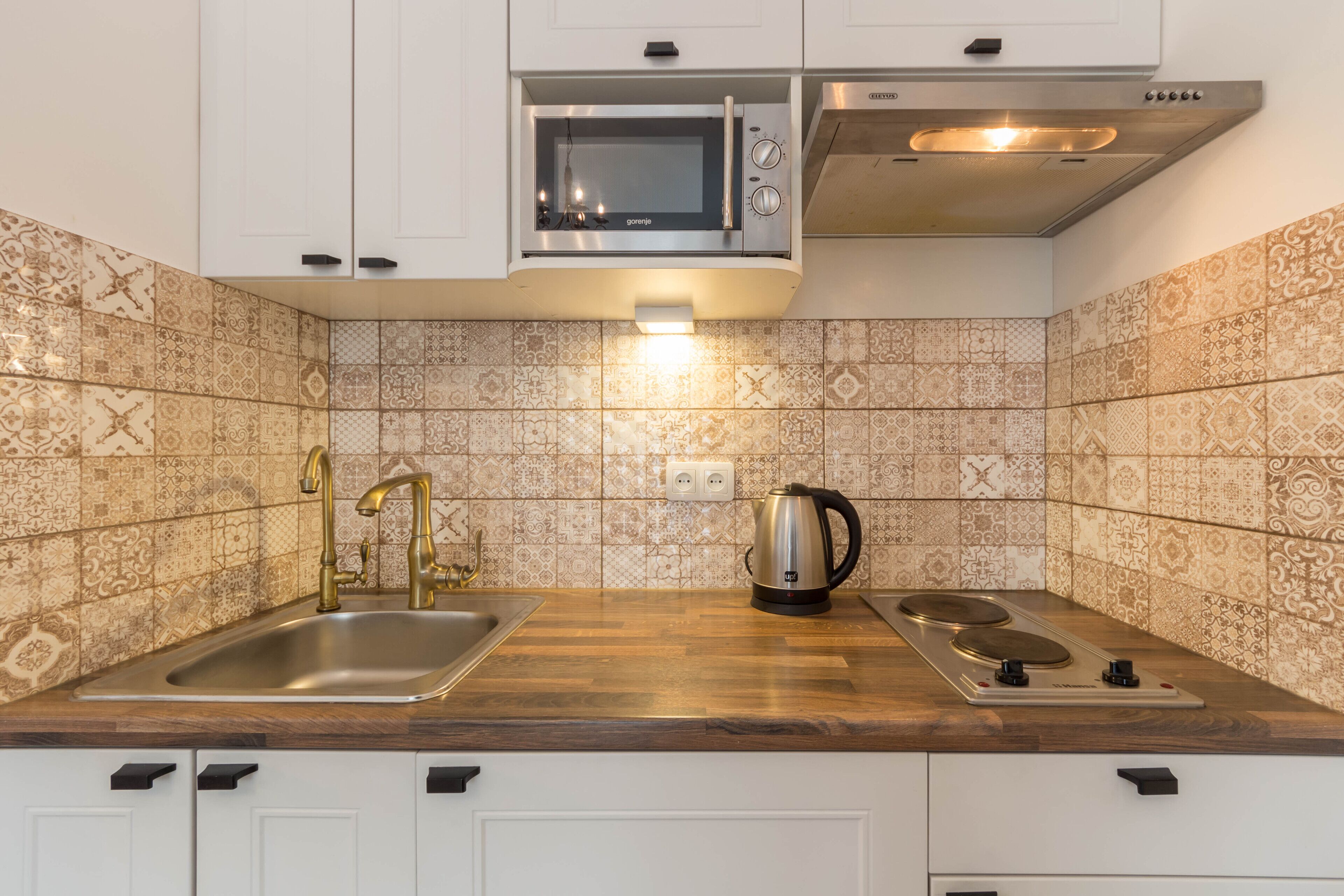 高級公寓 | 私人小型廚房 | 電冰箱、微波爐、爐台、電熱水壺