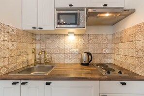 Leilighet – superior | Eget tekjøkken | Kjøleskap, mikrobølgeovn, kokeplater og vannkoker