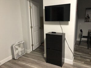 Interior - Los Feliz Central Furnished Studio (Los Angeles)