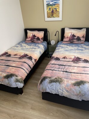 2 bedrooms, iron/ironing board, travel cot, free WiFi