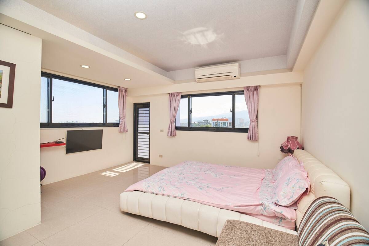 Habitación doble | Cortinas opacas, wifi gratis, ropa de cama