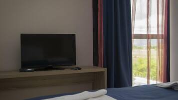 Free WiFi, bed sheets