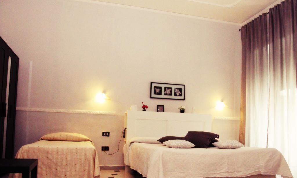 triple room | individually decorated, desk, free wifi