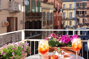 Rooftop terrace - Centro Storico via Sassari Accommodation (Cagliari)