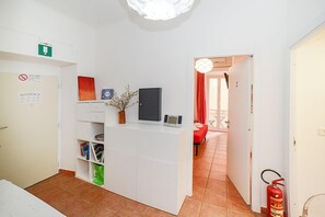 Superior Double Room | In-room safe, desk, soundproofing, free WiFi - B&B Be First (Rome)