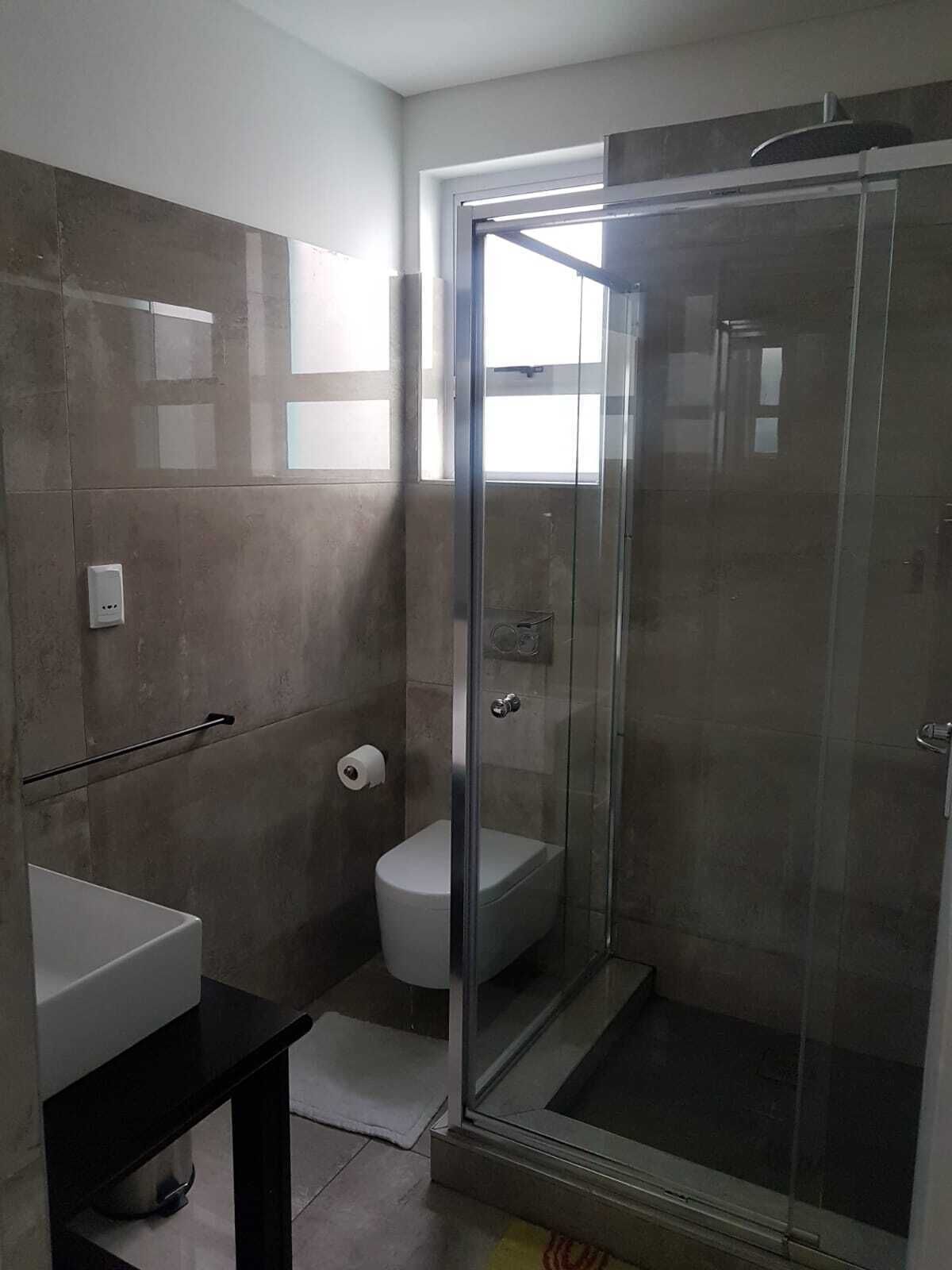 Double Room (Camera 6 pp) | Bathroom | Shower, rainfall showerhead, hair dryer, towels