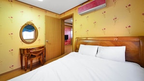 Family Room | 1 bedroom, WiFi (free), individually decorated - ocaso (Incheon)