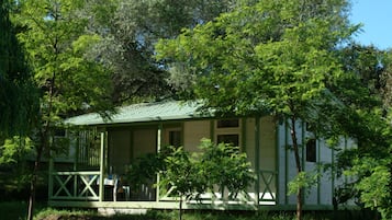 Bungalow (Cottage) | 2 slaapkamers, individueel gedecoreerd, individueel gemeubileerd