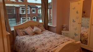 Comfort House | Living area | Flat-screen TV, toys - Family Home (Manchester)