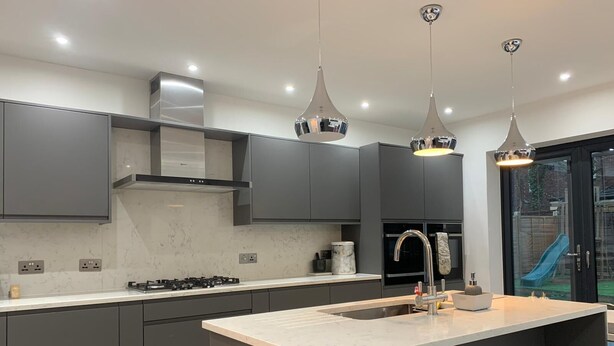Comfort House | Private kitchen | Fridge, microwave, oven, stovetop - Family Home (Manchester)