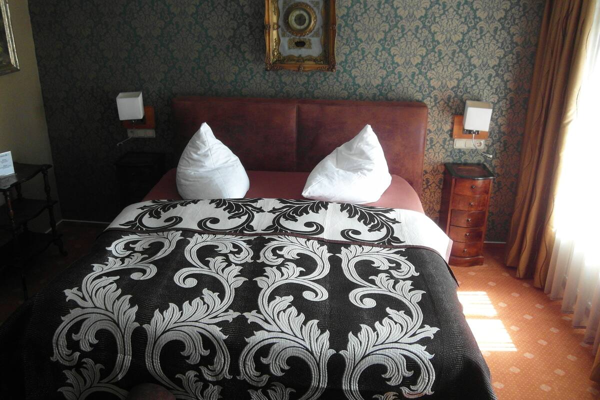 Superior Double Room (6) | Laptop workspace, blackout drapes, WiFi (free), individually furnished