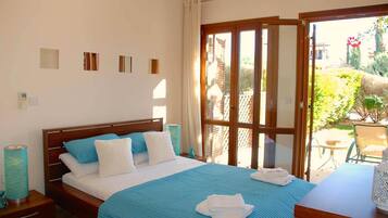 Apartment | 3 bedrooms, cribs/infant beds, free WiFi