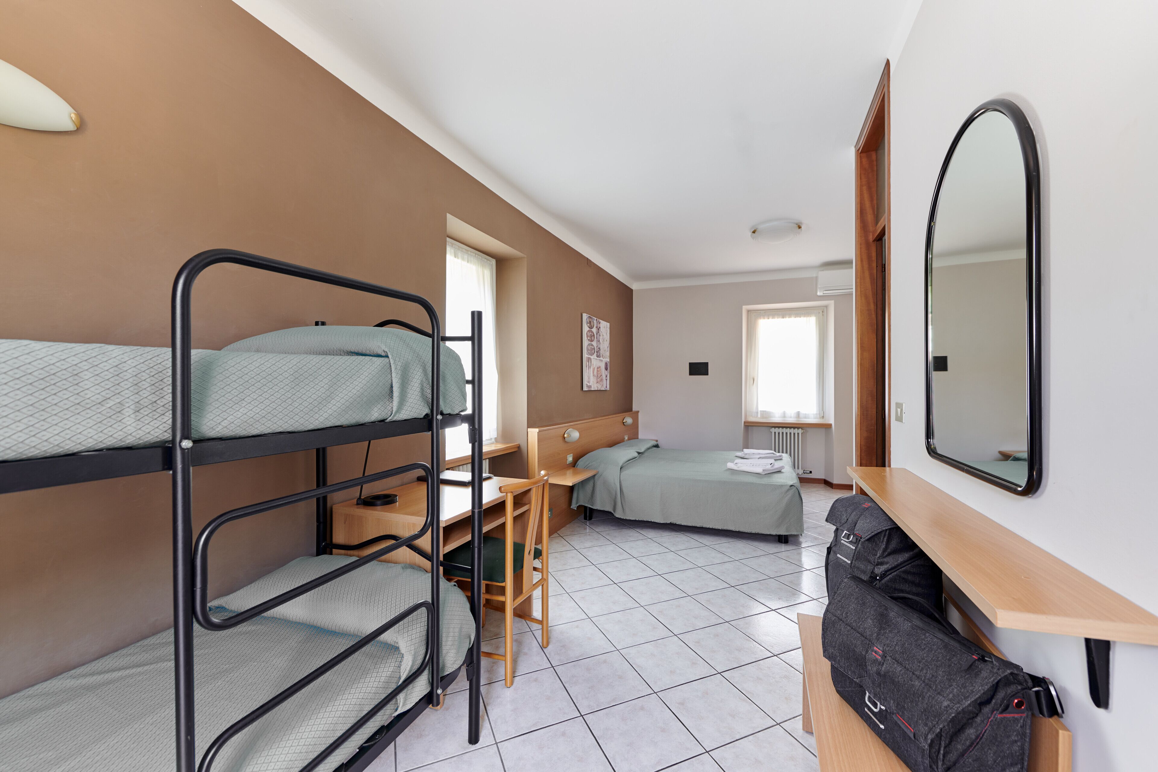 1 bedroom, in-room safe, desk, soundproofing